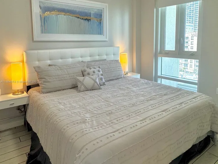 26 Edgewater #901 image #10