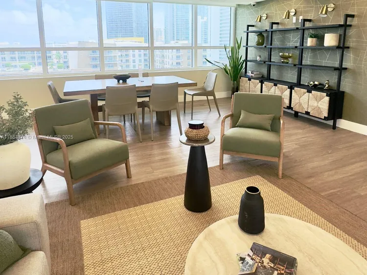 26 Edgewater #901 image #16