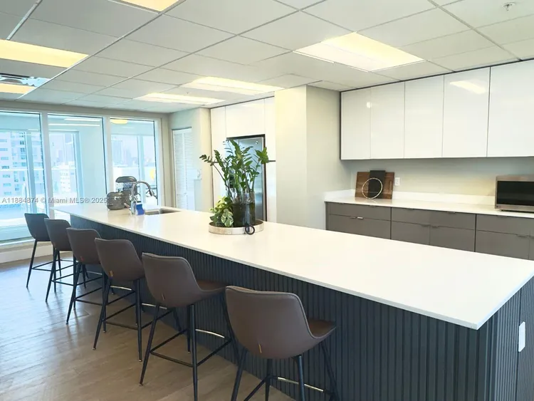 26 Edgewater #901 image #17