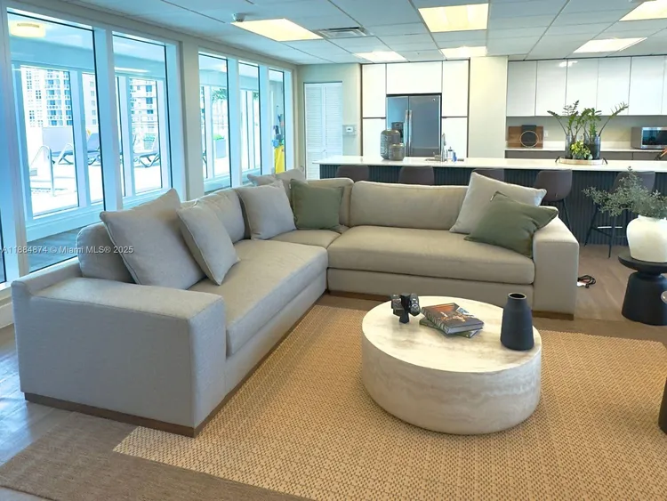 26 Edgewater #901 image #18