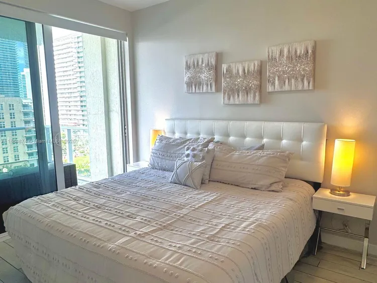 26 Edgewater #901 image #7