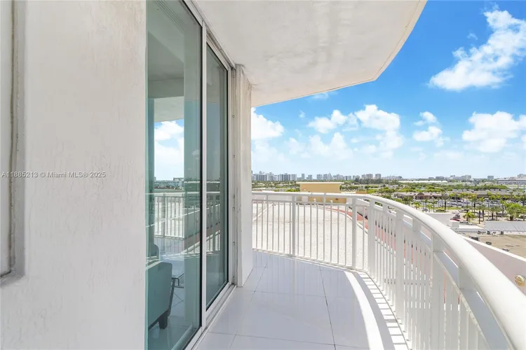 Duo Condo #807W image #12