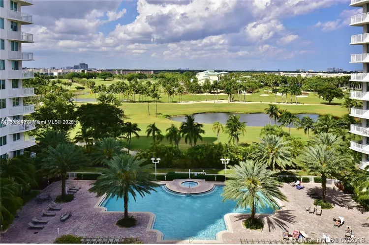 Duo Condo #807W image #13