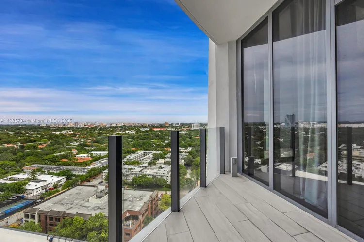 Park Grove Club Residences #2008 image #9