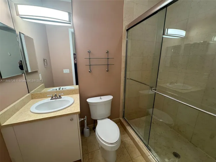 Turnberry Village #104 image #8