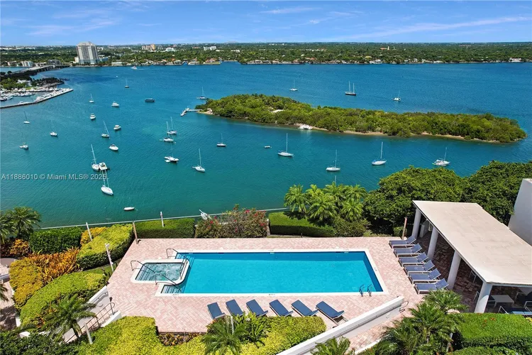 Space 01 Lofts #902 image #12