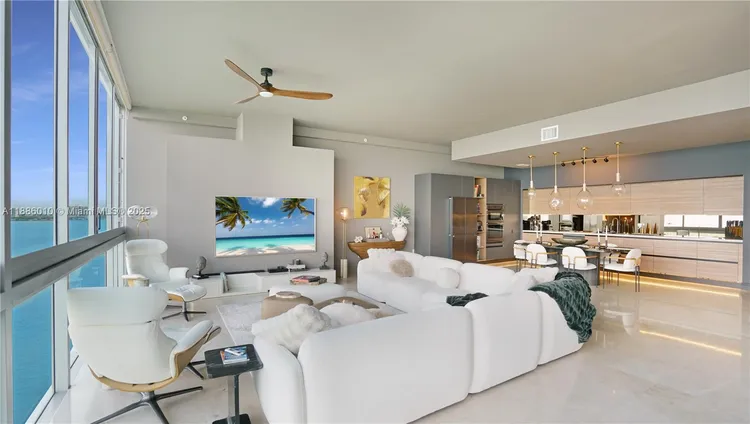 Space 01 Lofts #902 image #13