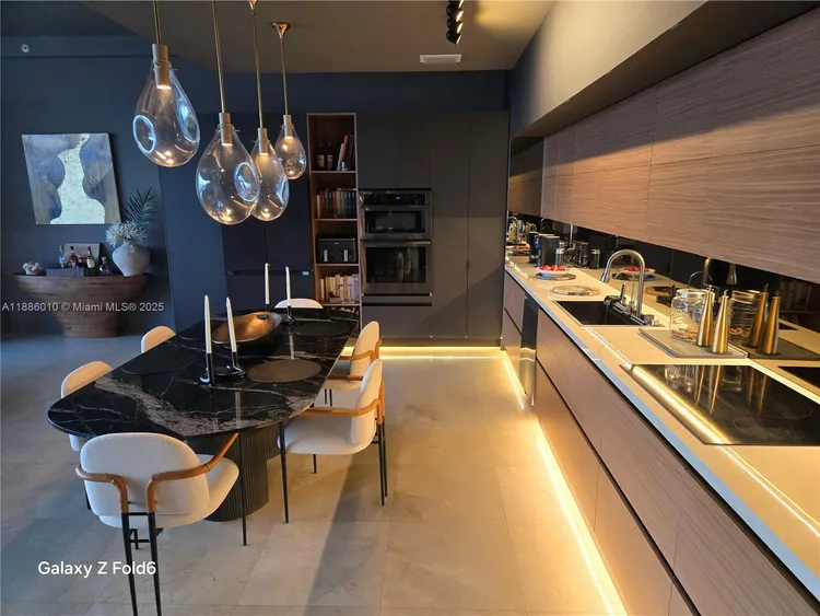 Space 01 Lofts #902 image #17