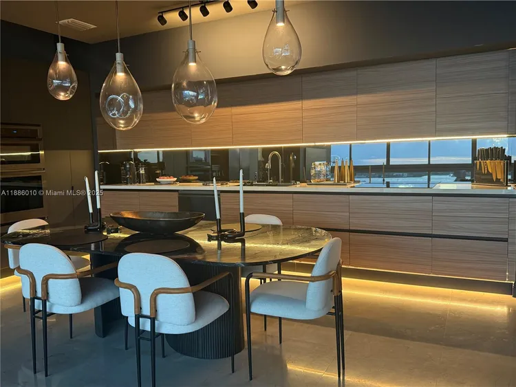 Space 01 Lofts #902 image #18