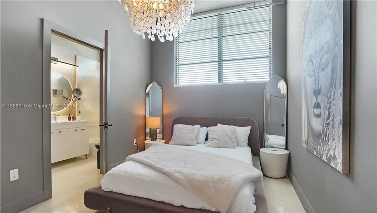 Space 01 Lofts #902 image #28