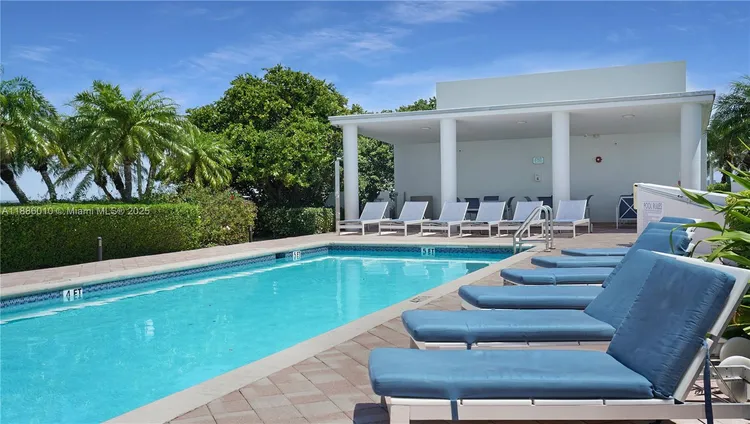 Space 01 Lofts #902 image #33