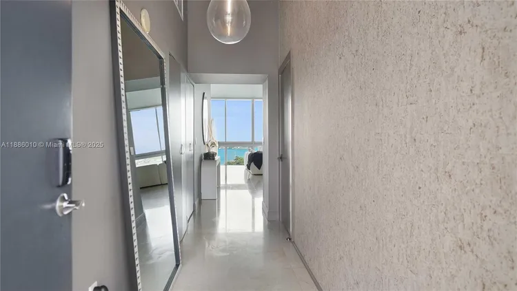 Space 01 Lofts #902 image #38