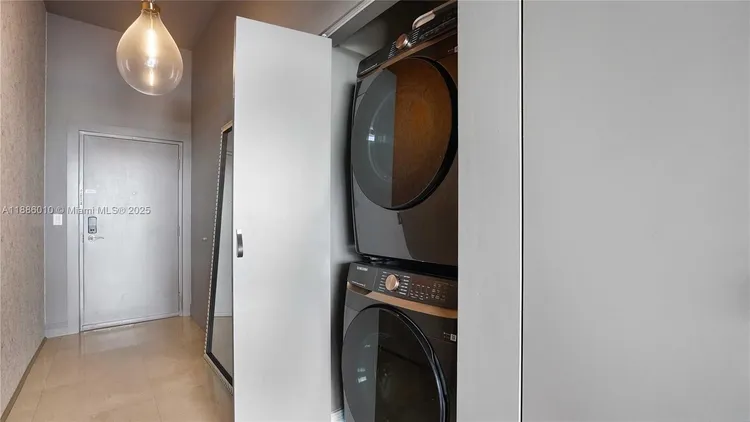 Space 01 Lofts #902 image #39