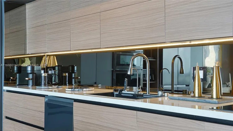 Space 01 Lofts #902 image #42