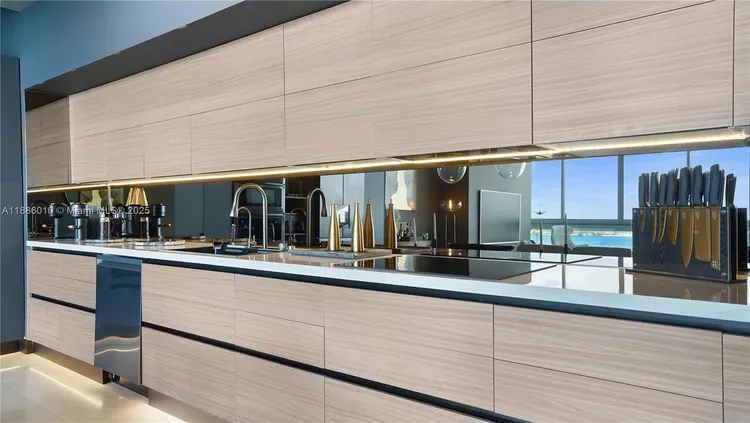 Space 01 Lofts #902 image #43