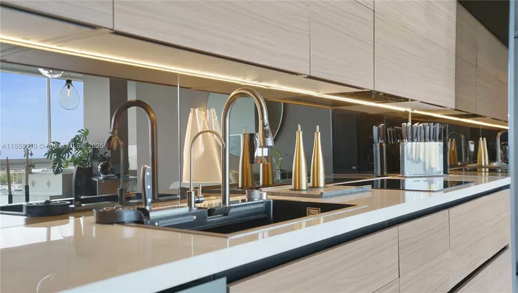 Space 01 Lofts #902 image #44