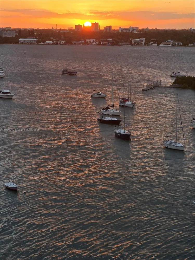 Space 01 Lofts #902 image #49