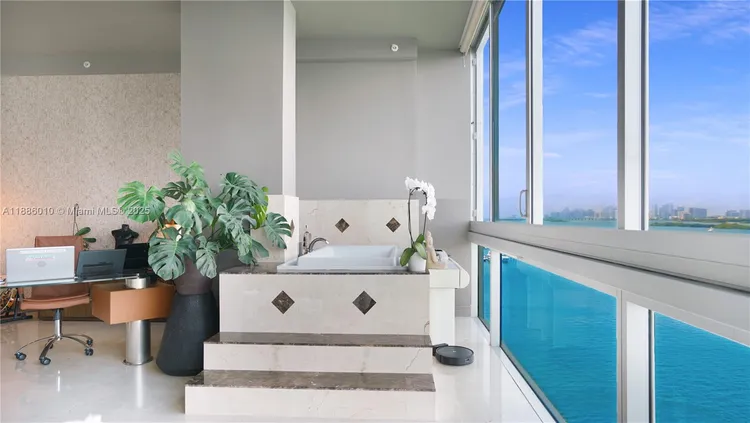 Space 01 Lofts #902 image #9