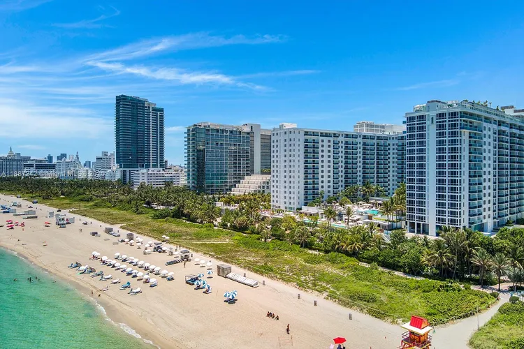 1 Hotel & Homes #945 image #20