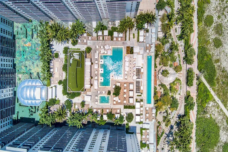 1 Hotel & Homes #945 image #21