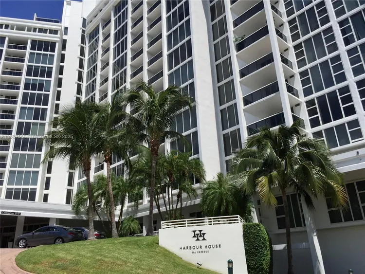 Harbour House #533 image #10