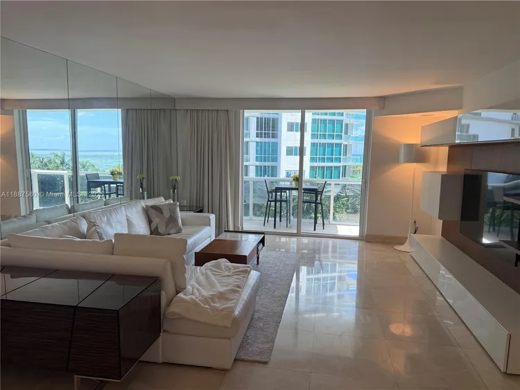 Harbour House #533 image #18