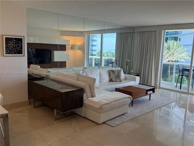 Harbour House #533 image #21