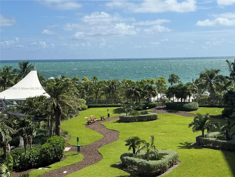 Harbour House #533 image #23