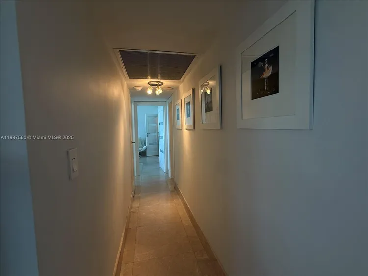 Harbour House #533 image #31