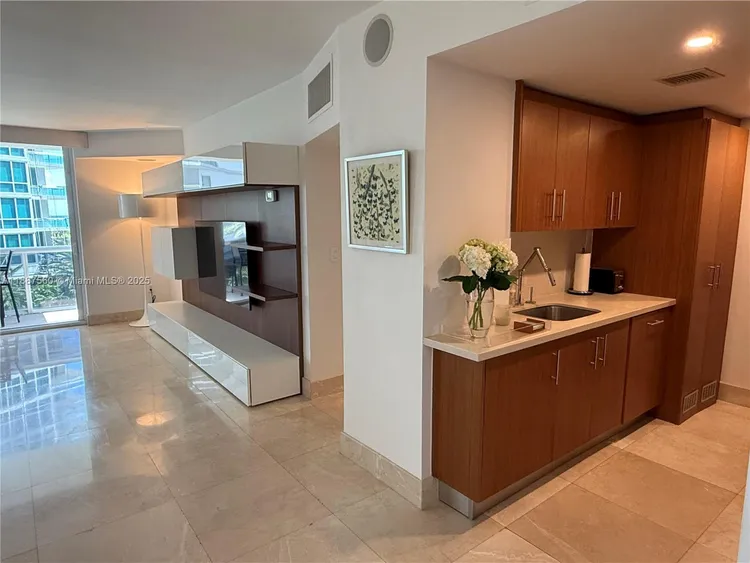 Harbour House #533 image #33