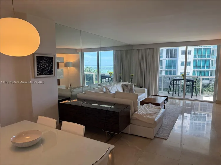 Harbour House #533 image #34