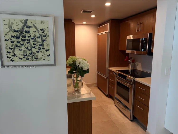 Harbour House #533 image #39