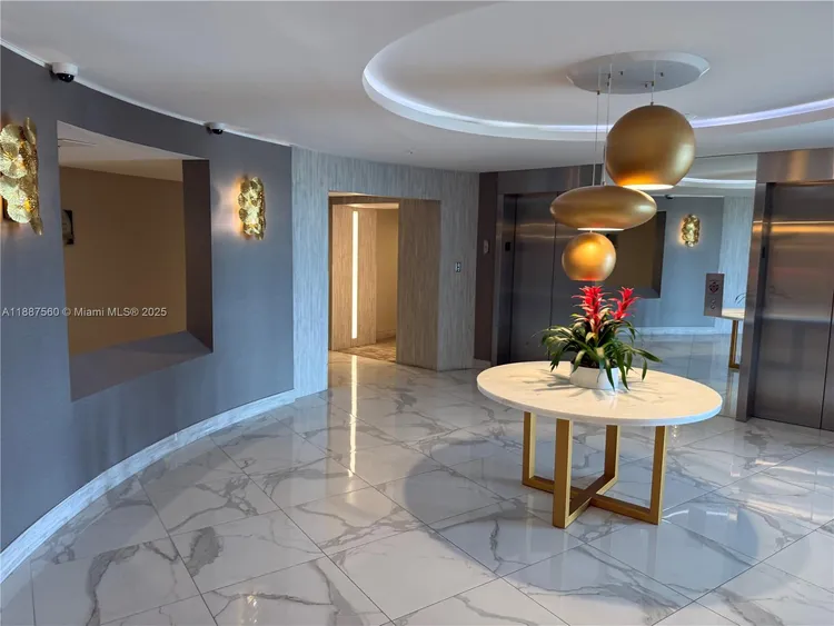 Harbour House #533 image #52