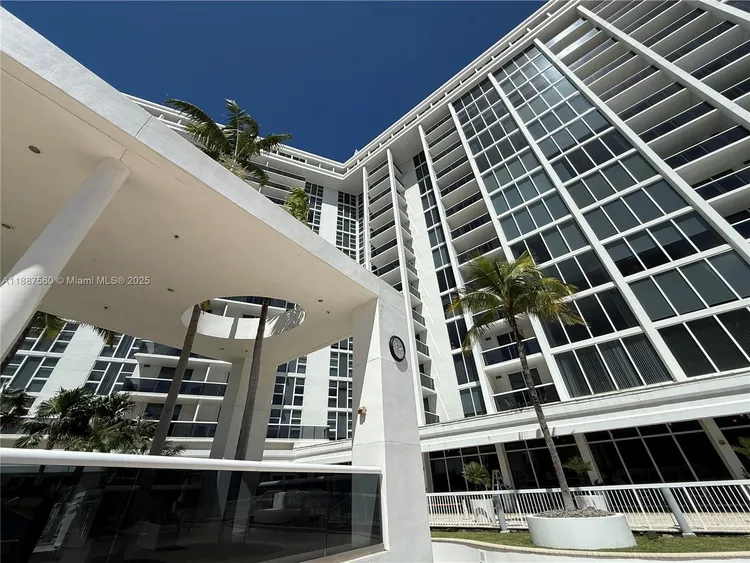 Harbour House #533 image #57