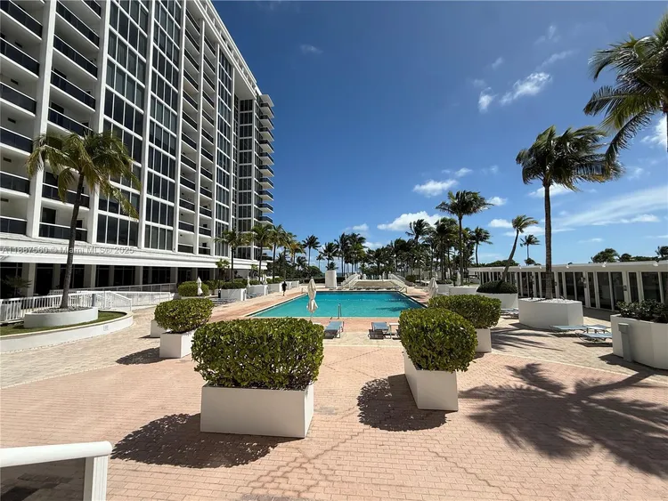 Harbour House #533 image #58