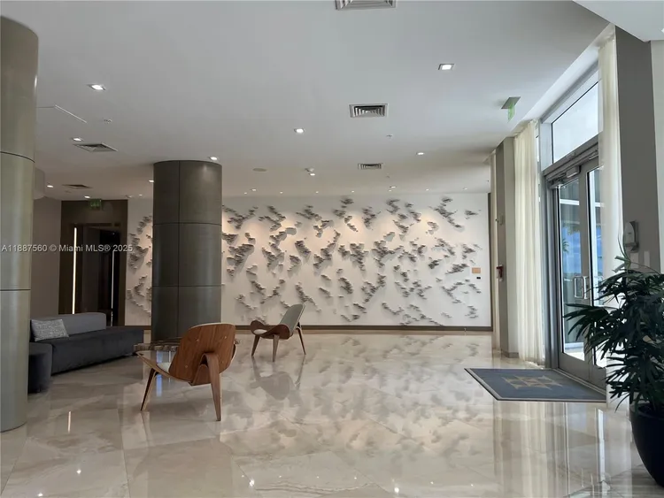 Harbour House #533 image #7