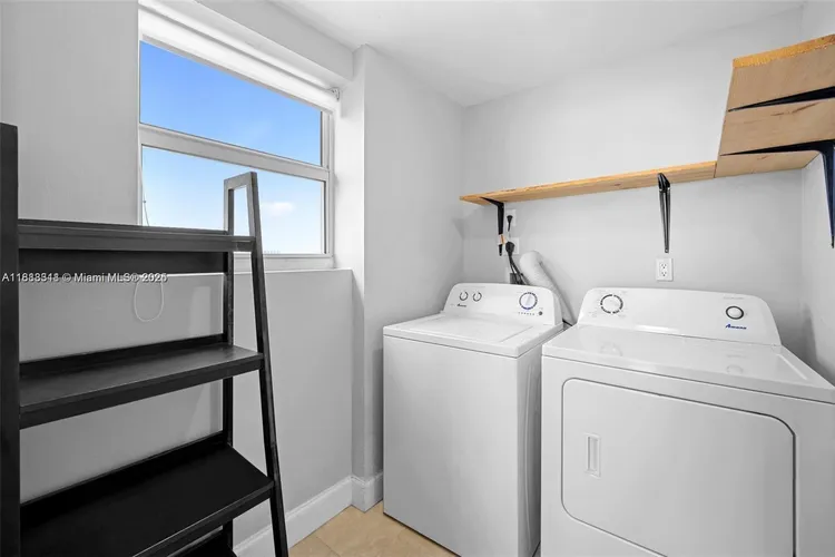 One Fifty One At Biscayne #2009 image #11