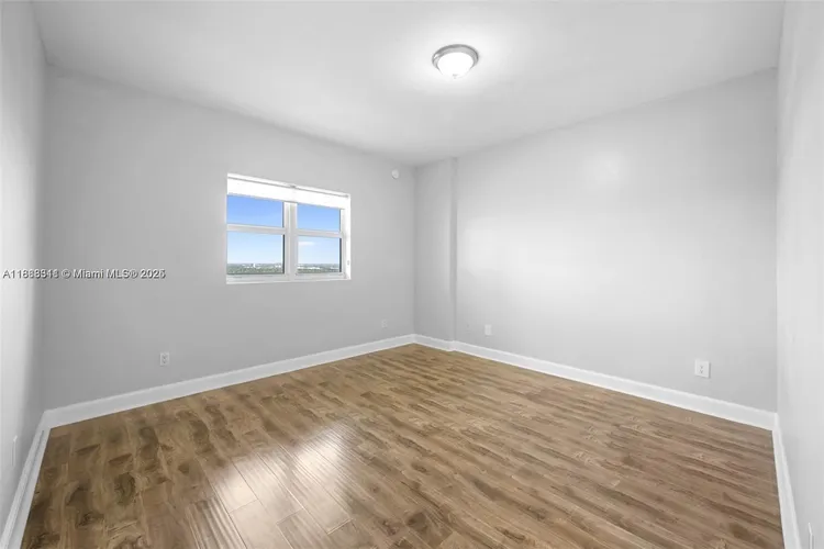 One Fifty One At Biscayne #2009 image #17