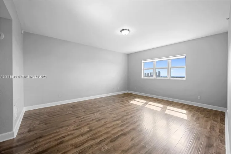 One Fifty One At Biscayne #2009 image #21