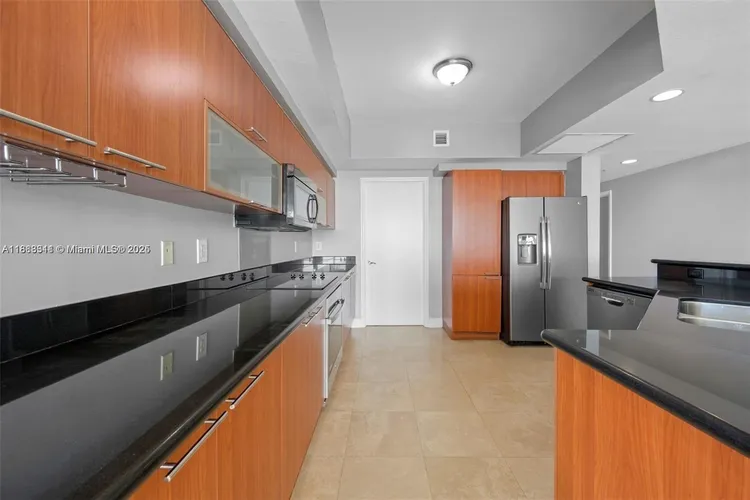 One Fifty One At Biscayne #2009 image #9