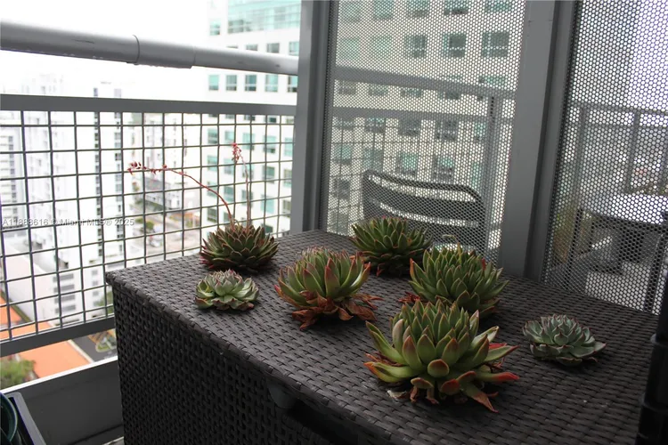 Neo Vertika #2327 image #27