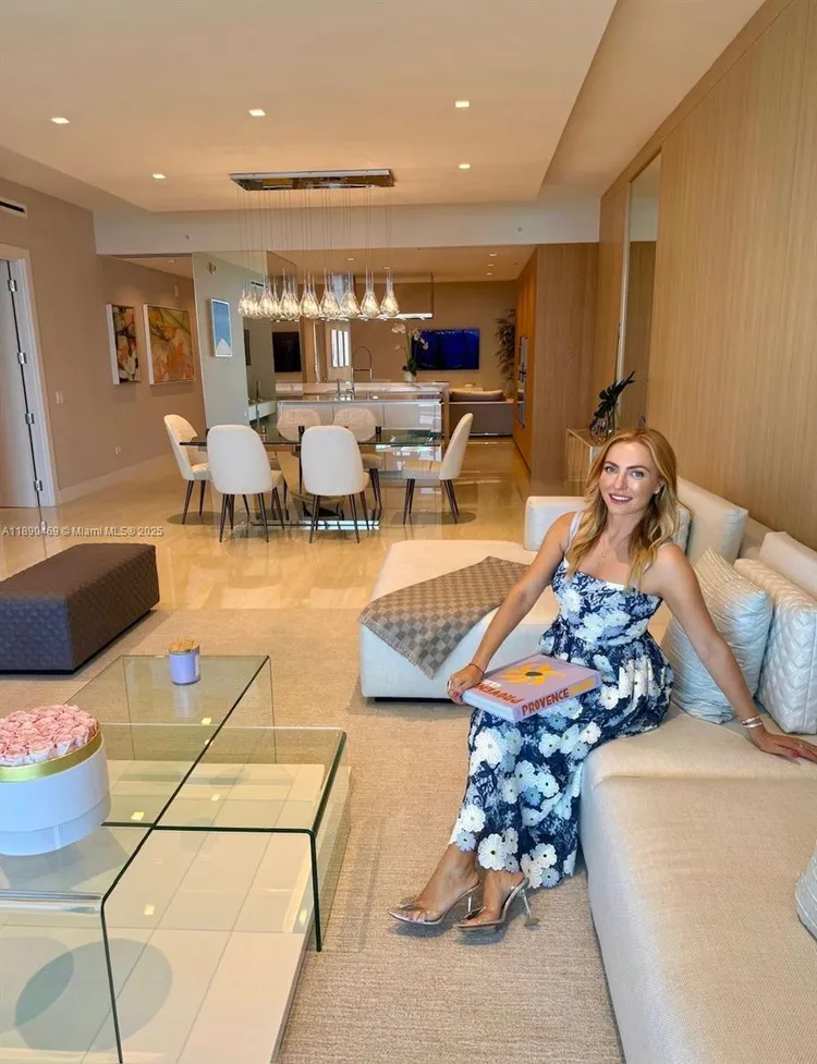 Turnberry Ocean Club Residences #2503 image #1