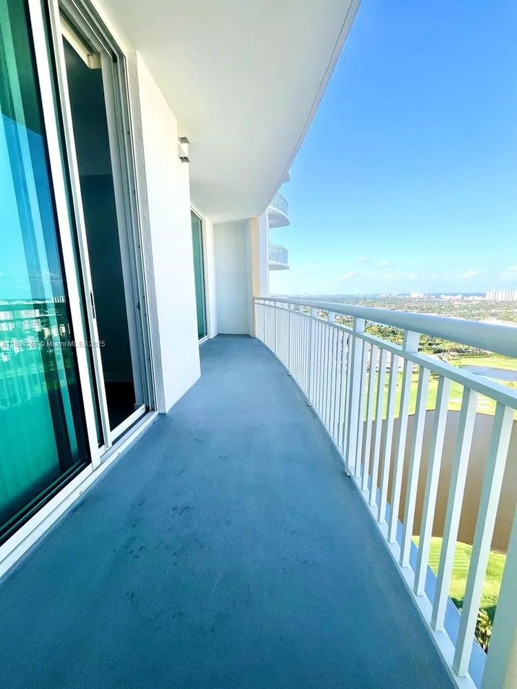 Duo Condo #2404W image #14