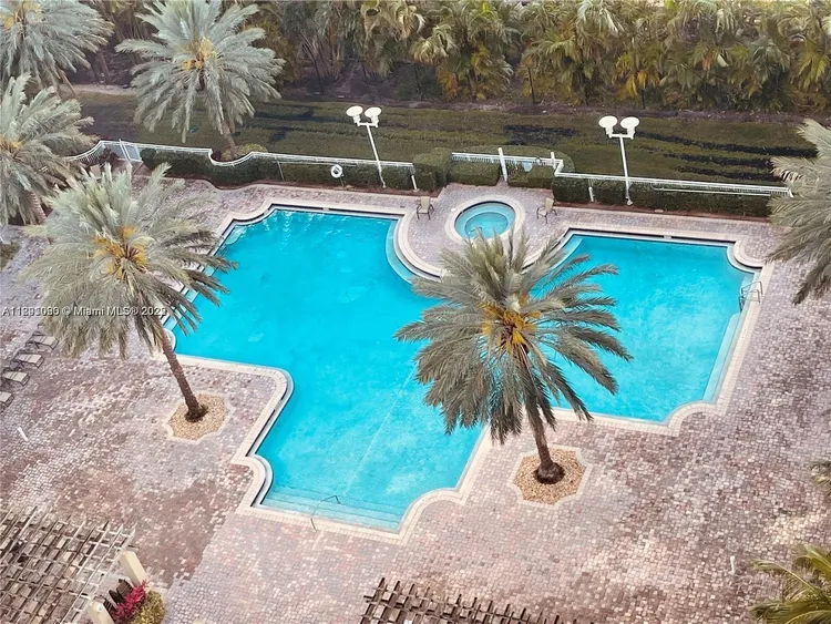 Duo Condo #2404W image #24