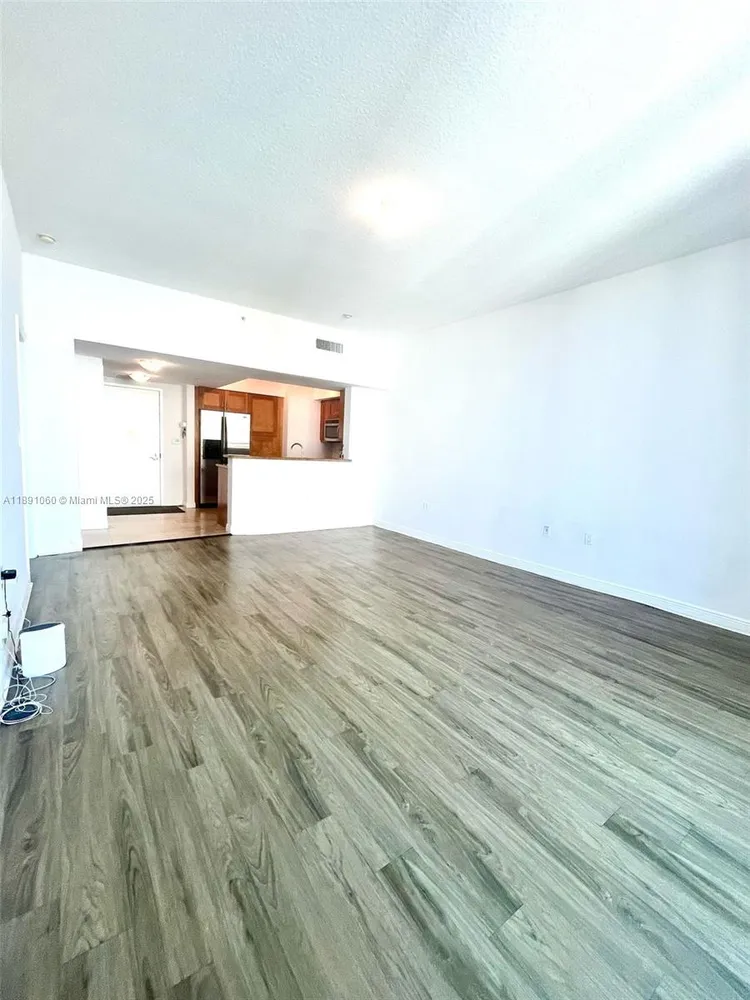 Duo Condo #2404W image #6