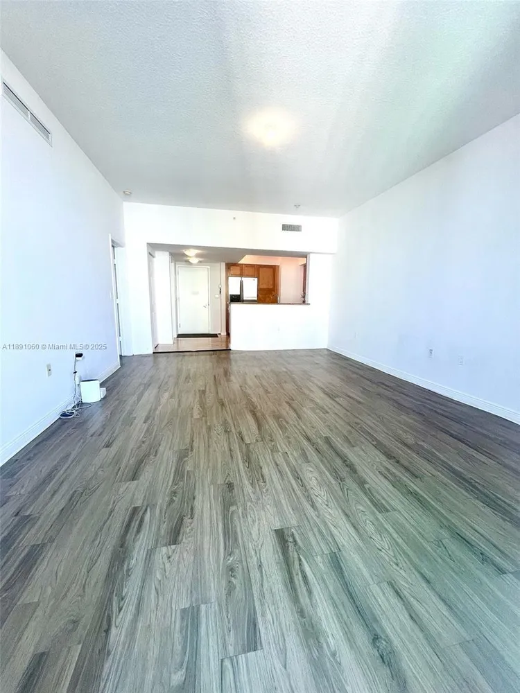 Duo Condo #2404W image #7