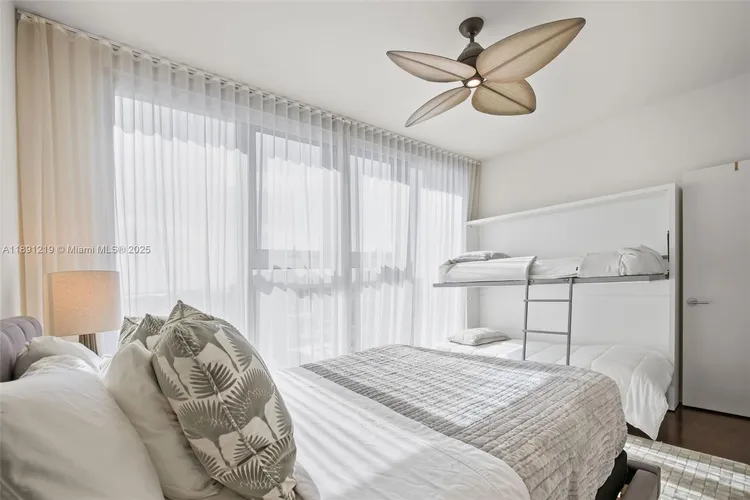 Carillon Condo North Tower #1610 image #18