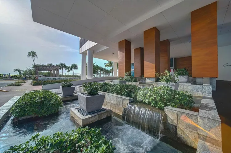 Carillon Condo North Tower #1610 image #27