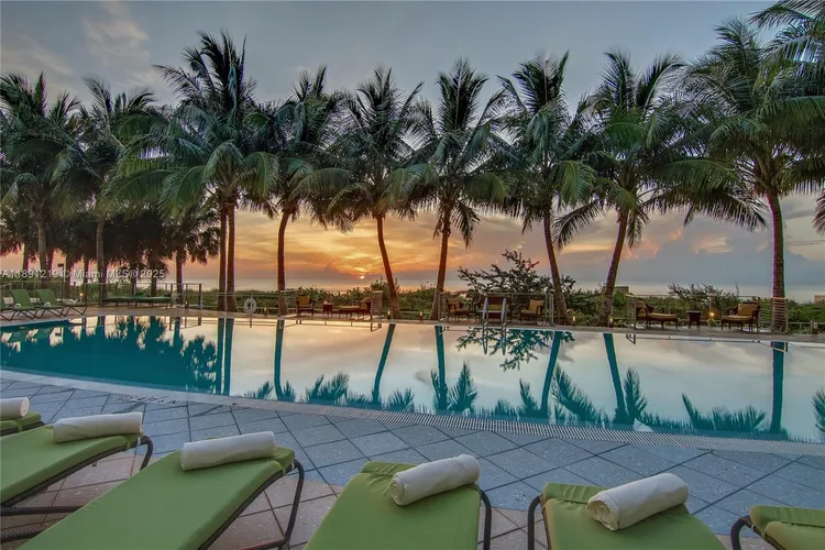 Carillon Condo North Tower #1610 image #35