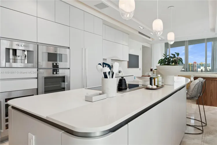 Jade Signature #805 image #9